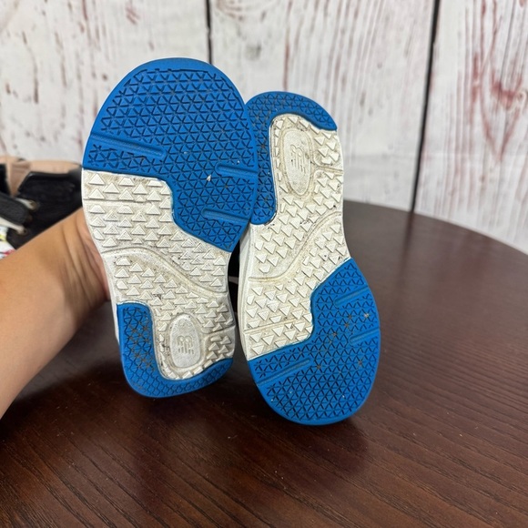 New Balance & Monkey Feet Black Sneakers High-Top Style for toddlers 18-24 - Picture 15 of 16